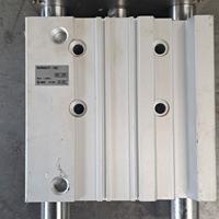 cilindro smc guidato