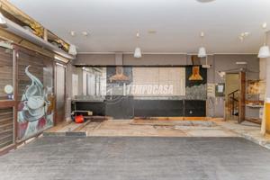 NEGOZIO AMPIO CON CANTINA LIBERO SUBITO (Possibili