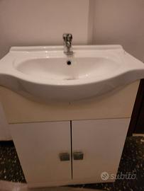 Mobiletto bagno con lavabo