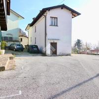 CASA SEMINDIPENDENTE A SAVOGNA