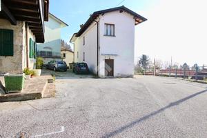 CASA SEMINDIPENDENTE A SAVOGNA