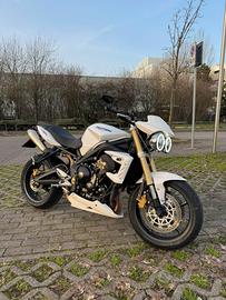 Street triple 675