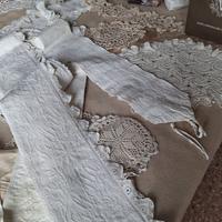 Pizzi,  centrini e garze fascia bimbi d'epoca 