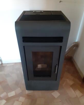 stufa pellet seminuova