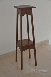 Sgabello in legno