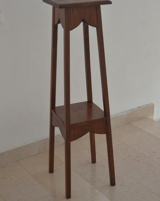 Sgabello in legno