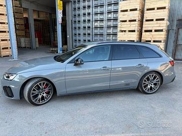 Audi A4 Avant S line Competition 40 TDI 4STronic