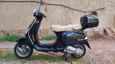 Piaggio Vespa 125 LX usata in vendita