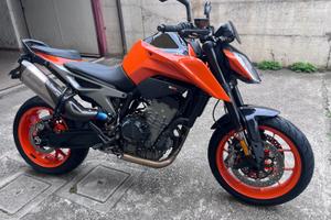 KTM DUKE 790