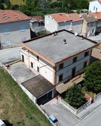 Villa singola a Massa Fermana
