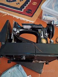 MACCHINA DA CUCIRE Singer Featherweight 222K