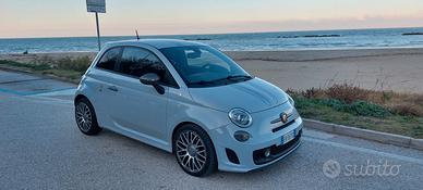  695 Abarth del 2013 allestimento tributo fer