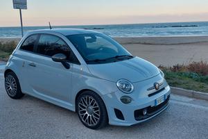  695 Abarth del 2013 allestimento tributo fer