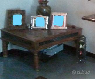 TAVOLINO ETNICO IN LEGNO E FERRO D'ARREDAMENTO