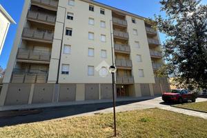 4 LOCALI A MIRANDOLA