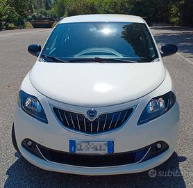 LANCIA YPSILON anno 2023 km 33.900 come nuova