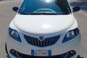 LANCIA YPSILON anno 2023 km 33.900 come nuova