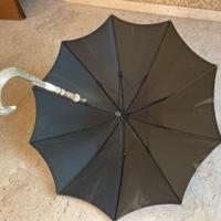 Ombrello anni 50 nero con manico in legno