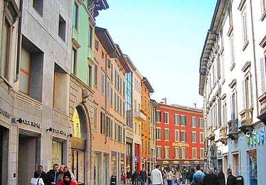 Immobile di 247 m² con 3 locali a Bergamo