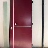 Porta blindata usata già smontata