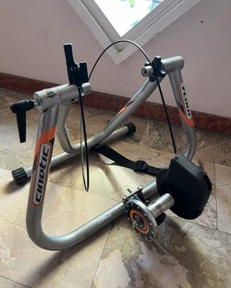 Rullo bici per allenarsi a casa