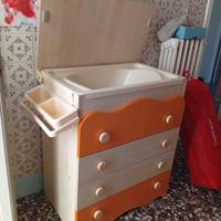 fasciatoio in legno con vascheta per bagnetto 