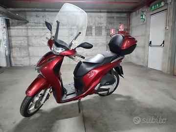 scooter Honda sh150