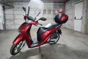 scooter Honda sh150