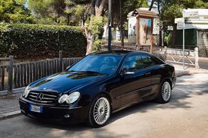 Mercedes-Benz CLK 220 CDI W209  manuale