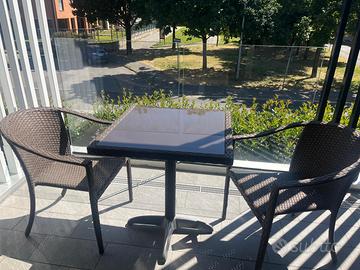 Set tavolo + 2 sedie da esterno