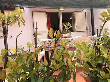 Bivani in villa a mondello valdesi fronte spiaggia