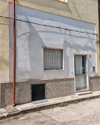Casa con cantina