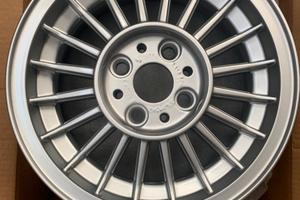 Bmw e21 cerchi originali ripristinati