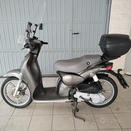 Aprilia Scarabeo 100