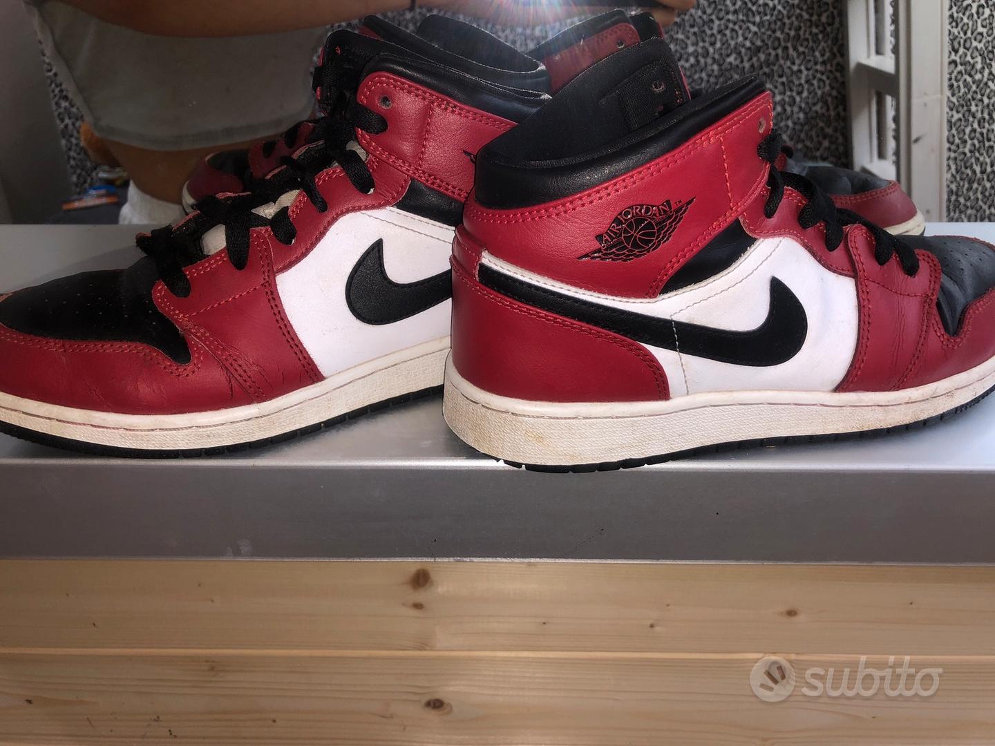 Jordan 1 rosse nere e bianche online