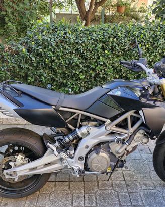 Aprilia dorsoduro 750