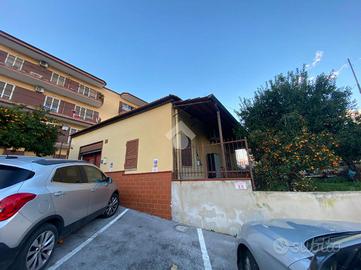 LABORATORIO A NAPOLI