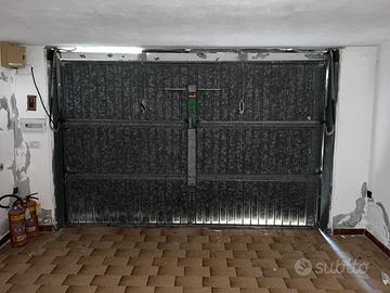 Portone Garage Basculante motorizzato