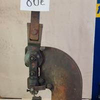 Punzonatrice Fustellatrice 