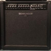 Amplificatore Behringer vt50fx