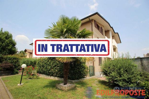 3 Locali in Palazzina con terrazzo