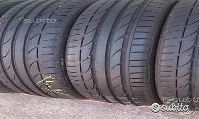 Coppia di pneumatici usati 225 40 19 brigestone