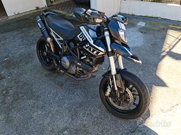 Ducati hypermotard 796 2011 
