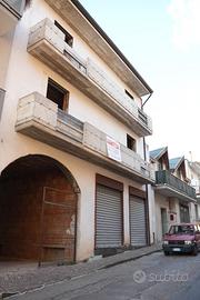 Villino indipendente su 3 livelli grezzo avanzato