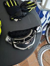 maschera da moto.