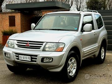 MITSUBISHI PAJERO 2.5D 4x4-Gancio-Trattabile-2002