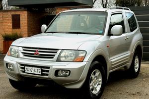 MITSUBISHI PAJERO 2.5D 4x4-Gancio-Trattabile-2002