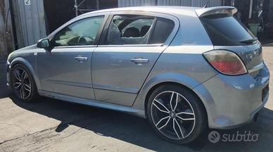 RICAMBI USATI AUTO OPEL Astra H Berlina 2° serie