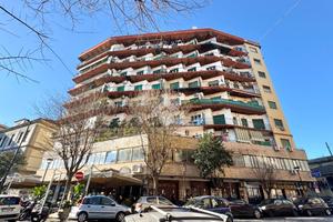 6 LOCALI A NAPOLI