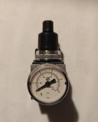 Regolatore di pressione aria compressa